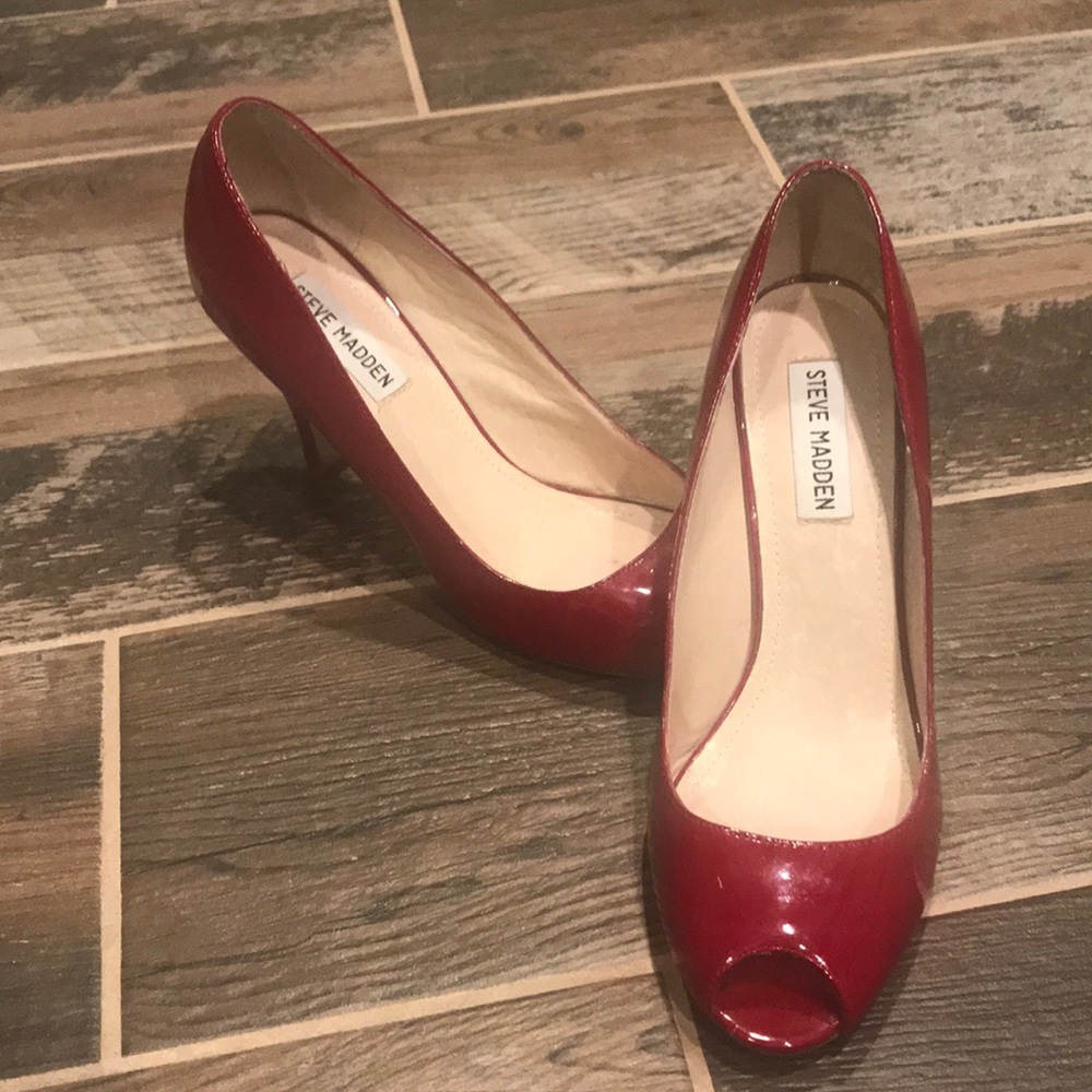 Steve Madden Bright Red Pumps